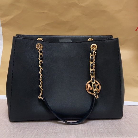 Michael Kors chain large tote NWOT - Picture 2 of 16